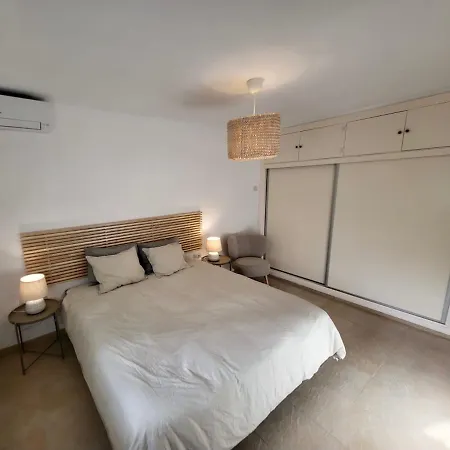 Apartment Cozy Next To Hard Rock